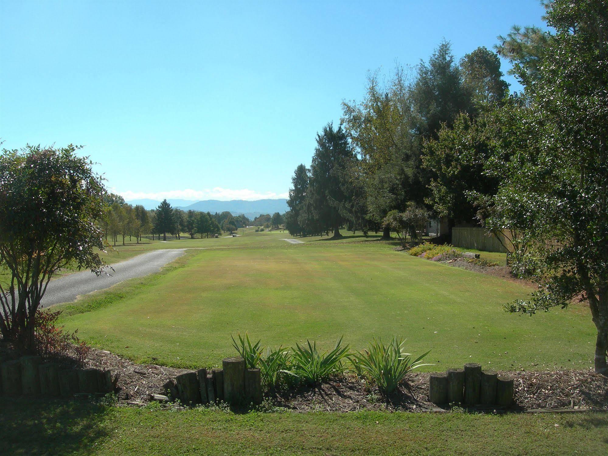 Baneberry Golf And Resort Exterior photo