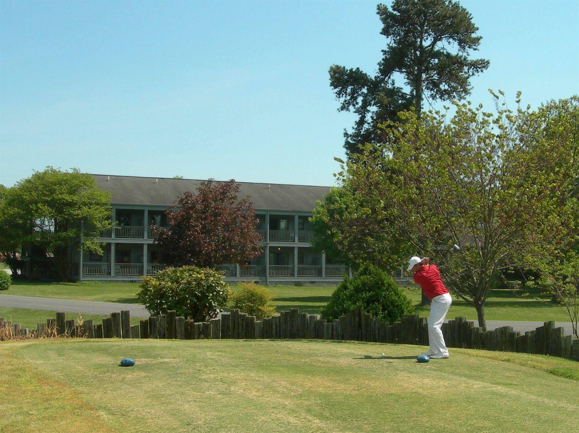 Baneberry Golf And Resort Exterior photo